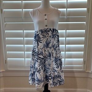 Sleeveless White and Blue Leaf Print Linen and Cotton Dress